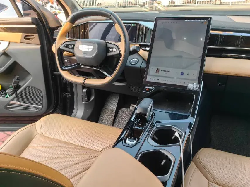 2023 Geely StarRay 1.5T 181HP L4 7DCT,autocango,china used car exporter,china ev exporter,chinese used car exporter,chinese used ev exporter