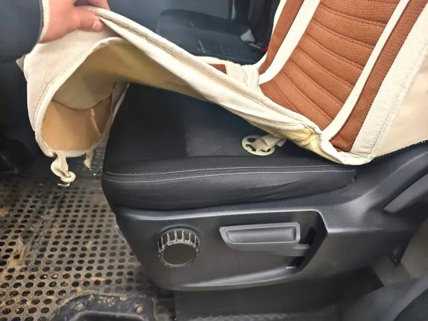 2021 MAXUS XinTu V80 2.0T 139HP L4 6MT,autocango,china used car exporter,china ev exporter,chinese used car exporter,chinese used ev exporter