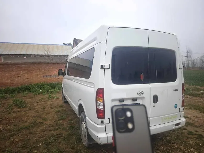 2021 MAXUS XinTu V80 2.0T 139HP L4 6MT,autocango,china used car exporter,china ev exporter,chinese used car exporter,chinese used ev exporter