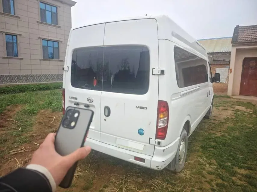 2021 MAXUS XinTu V80 2.0T 139HP L4 6MT,autocango,china used car exporter,china ev exporter,chinese used car exporter,chinese used ev exporter