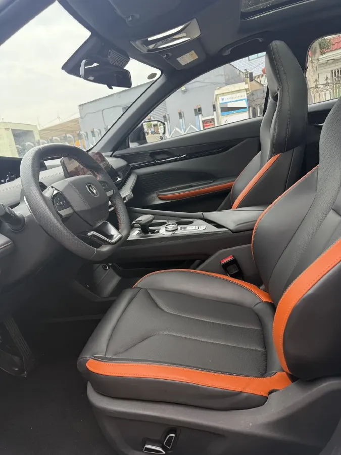 2023 ChangAn UNI-V 1.5T 188HP L4 7DCT,autocango,china used car exporter,china ev exporter,chinese used car exporter,chinese used ev exporter