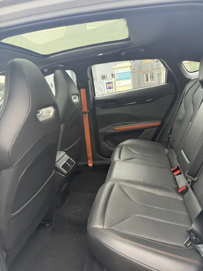 2023 ChangAn UNI-V 1.5T 188HP L4 7DCT,autocango,china used car exporter,china ev exporter,chinese used car exporter,chinese used ev exporter