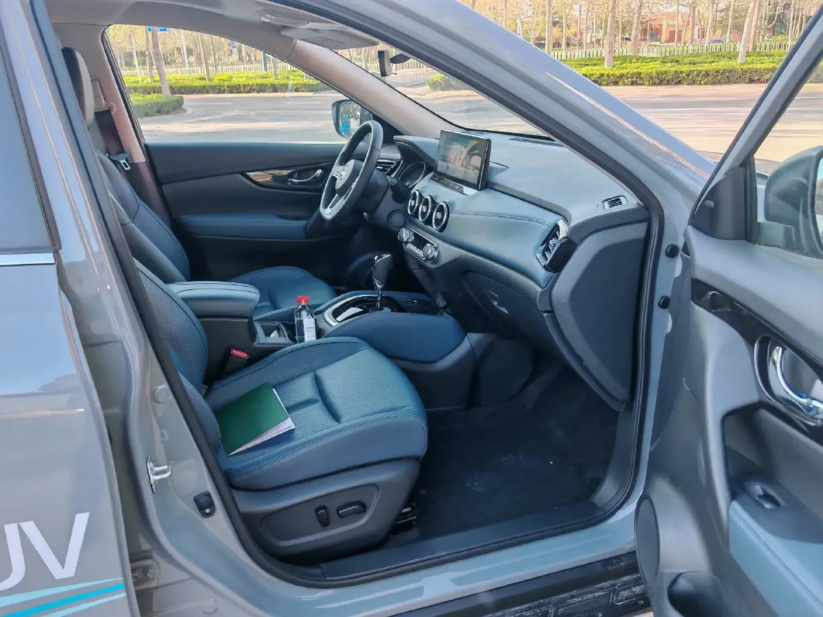 2025 Nissan X-Trail 2.0L 151HP L4 CVT,autocango,china used car exporter,china ev exporter,chinese used car exporter,chinese used ev exporter