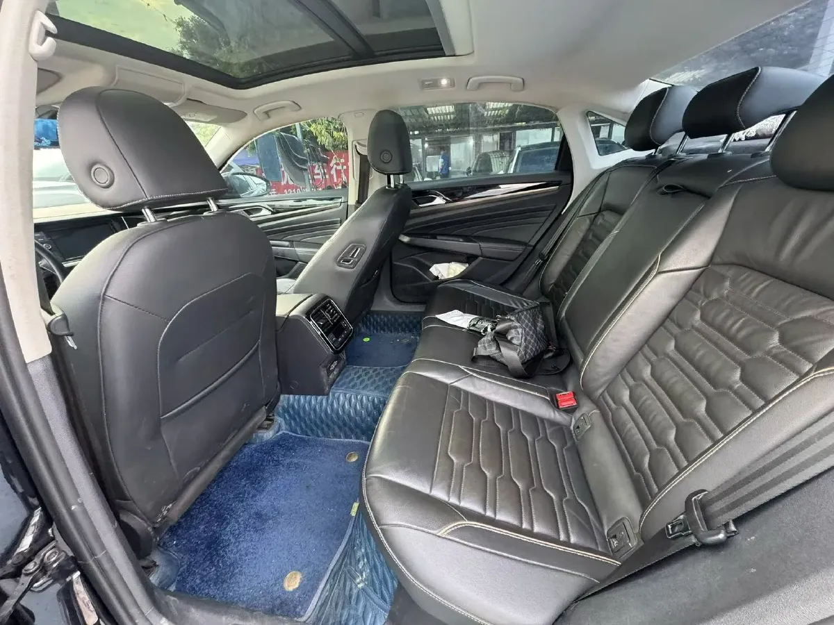 2019 Skoda Kodiak 2.0T 186HP L4 7DCT,autocango,china used car exporter,china ev exporter,chinese used car exporter,chinese used ev exporter