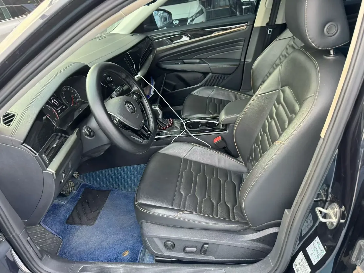 2019 Skoda Kodiak 2.0T 186HP L4 7DCT,autocango,china used car exporter,china ev exporter,chinese used car exporter,chinese used ev exporter