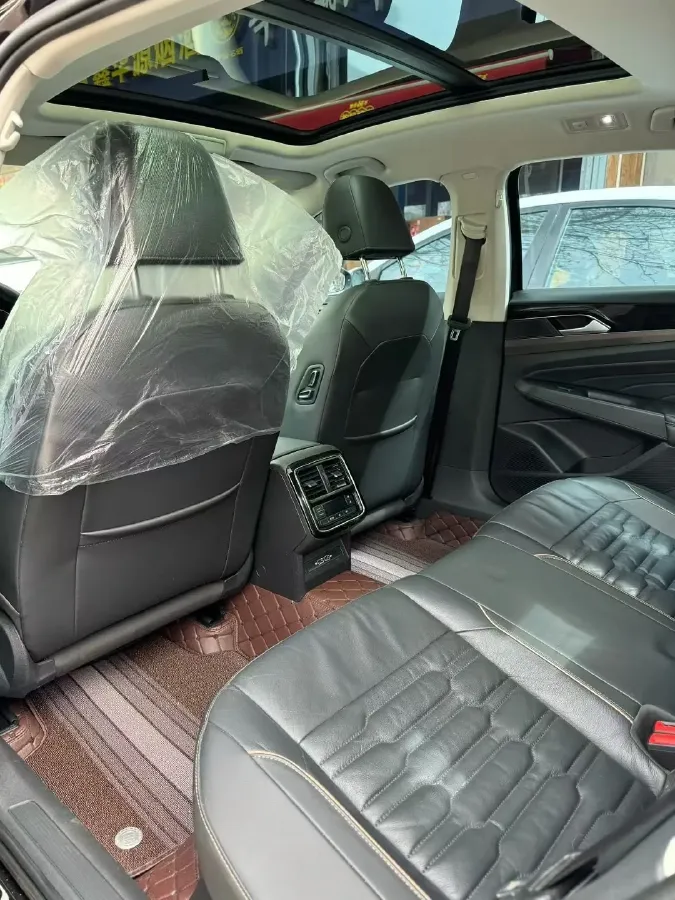 2019 Skoda Kodiak 2.0T 186HP L4 7DCT,autocango,china used car exporter,china ev exporter,chinese used car exporter,chinese used ev exporter