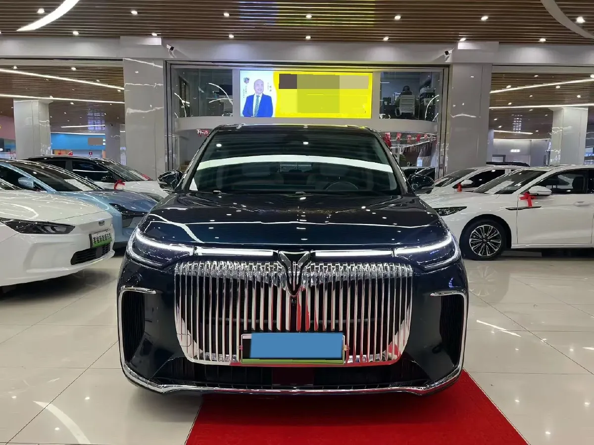 2025 Voyah Dream 1.5T 150HP L4 PHEV 41.7KWH,autocango,china used car exporter,china ev exporter,chinese used car exporter,chinese used ev exporter