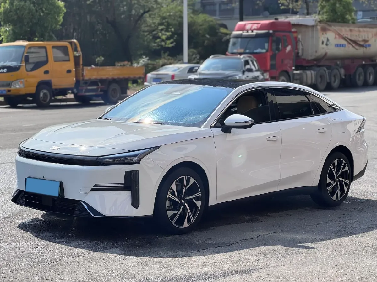 2023 Geely Galaxy L6 1.5T 163HP L4 3DHT PHEV,autocango,china used car exporter,china ev exporter,chinese used car exporter,chinese used ev exporter