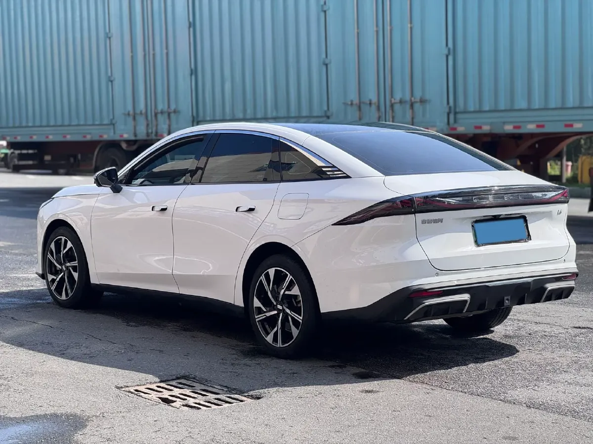 2023 Geely Galaxy L6 1.5T 163HP L4 3DHT PHEV,autocango,china used car exporter,china ev exporter,chinese used car exporter,chinese used ev exporter