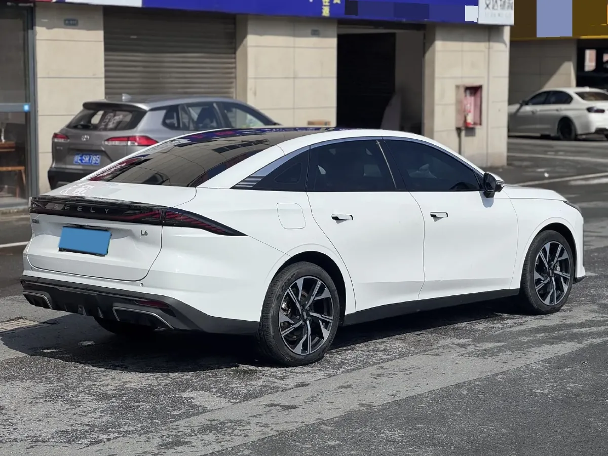 2023 Geely Galaxy L6 1.5T 163HP L4 3DHT PHEV,autocango,china used car exporter,china ev exporter,chinese used car exporter,chinese used ev exporter