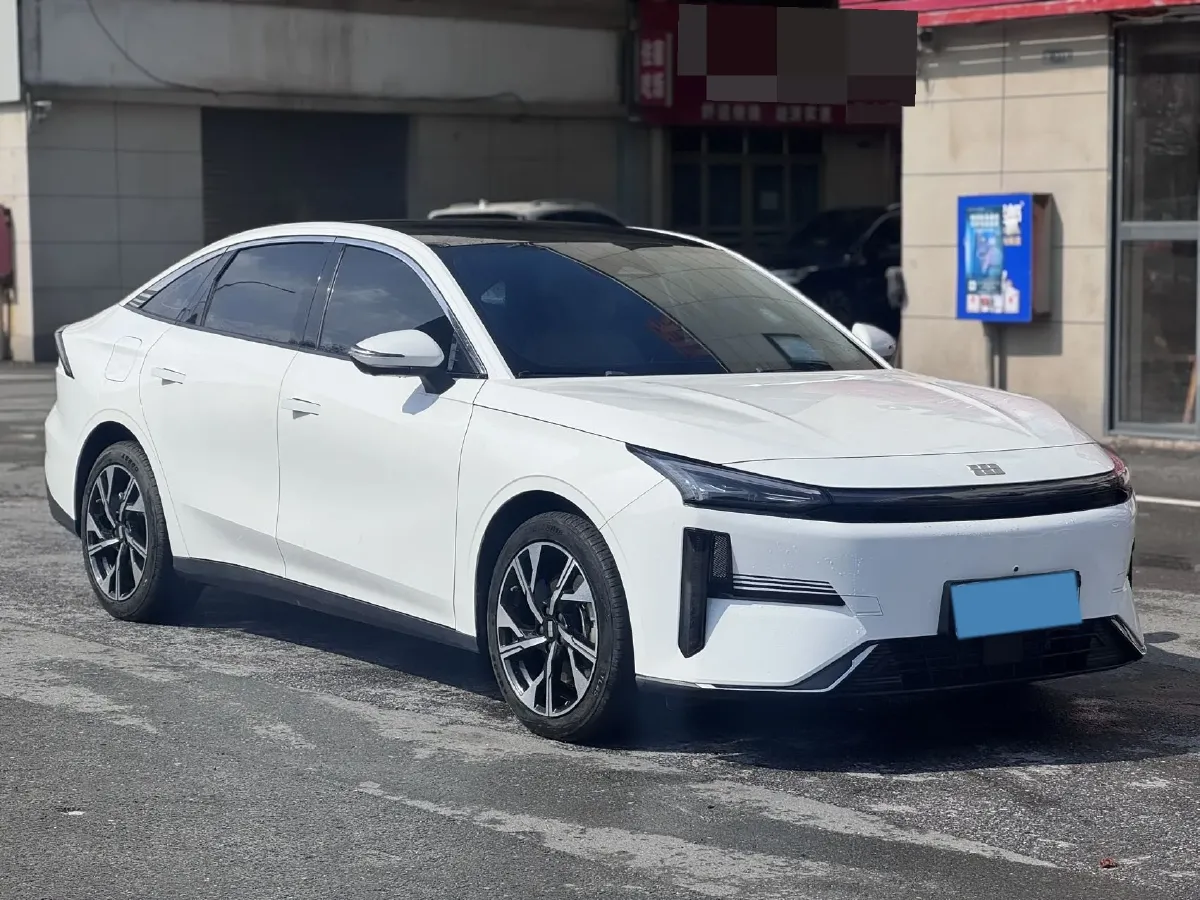 2023 Geely Galaxy L6 1.5T 163HP L4 3DHT PHEV,autocango,china used car exporter,china ev exporter,chinese used car exporter,chinese used ev exporter