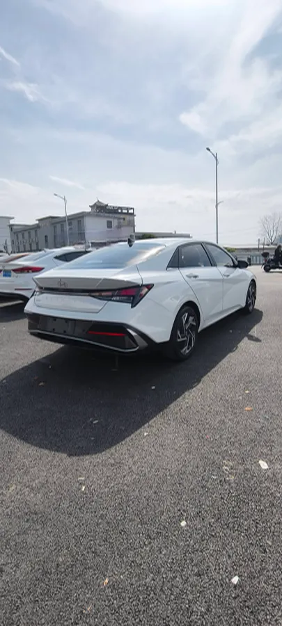 2022 Hyundai Elantra 1.5L 115HP L4 CVT,autocango,china used car exporter,china ev exporter,chinese used car exporter,chinese used ev exporter