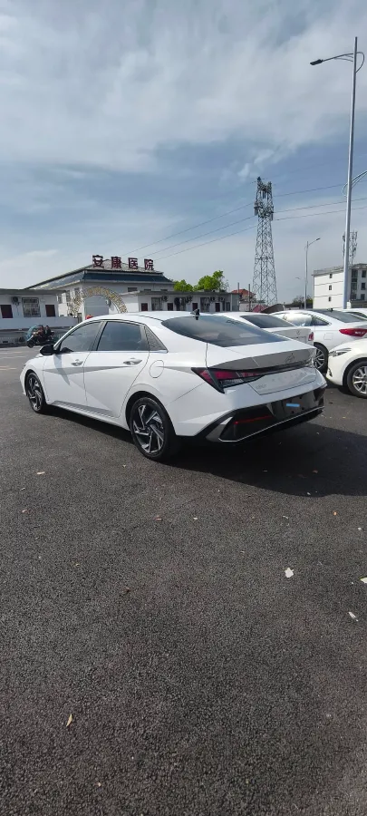 2022 Hyundai Elantra 1.5L 115HP L4 CVT,autocango,china used car exporter,china ev exporter,chinese used car exporter,chinese used ev exporter
