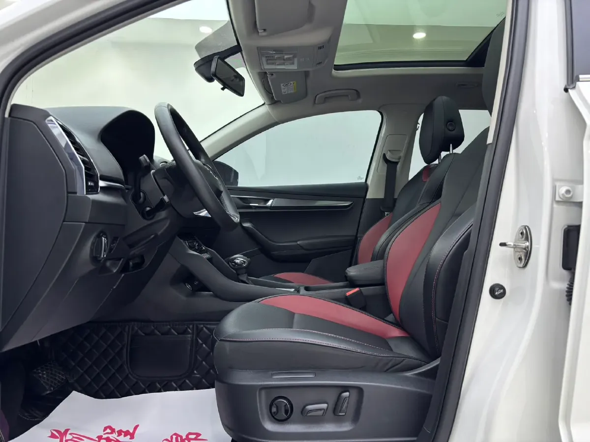 2021 Skoda Karoq 1.4T 150HP L4 7DCT,autocango,china used car exporter,china ev exporter,chinese used car exporter,chinese used ev exporter