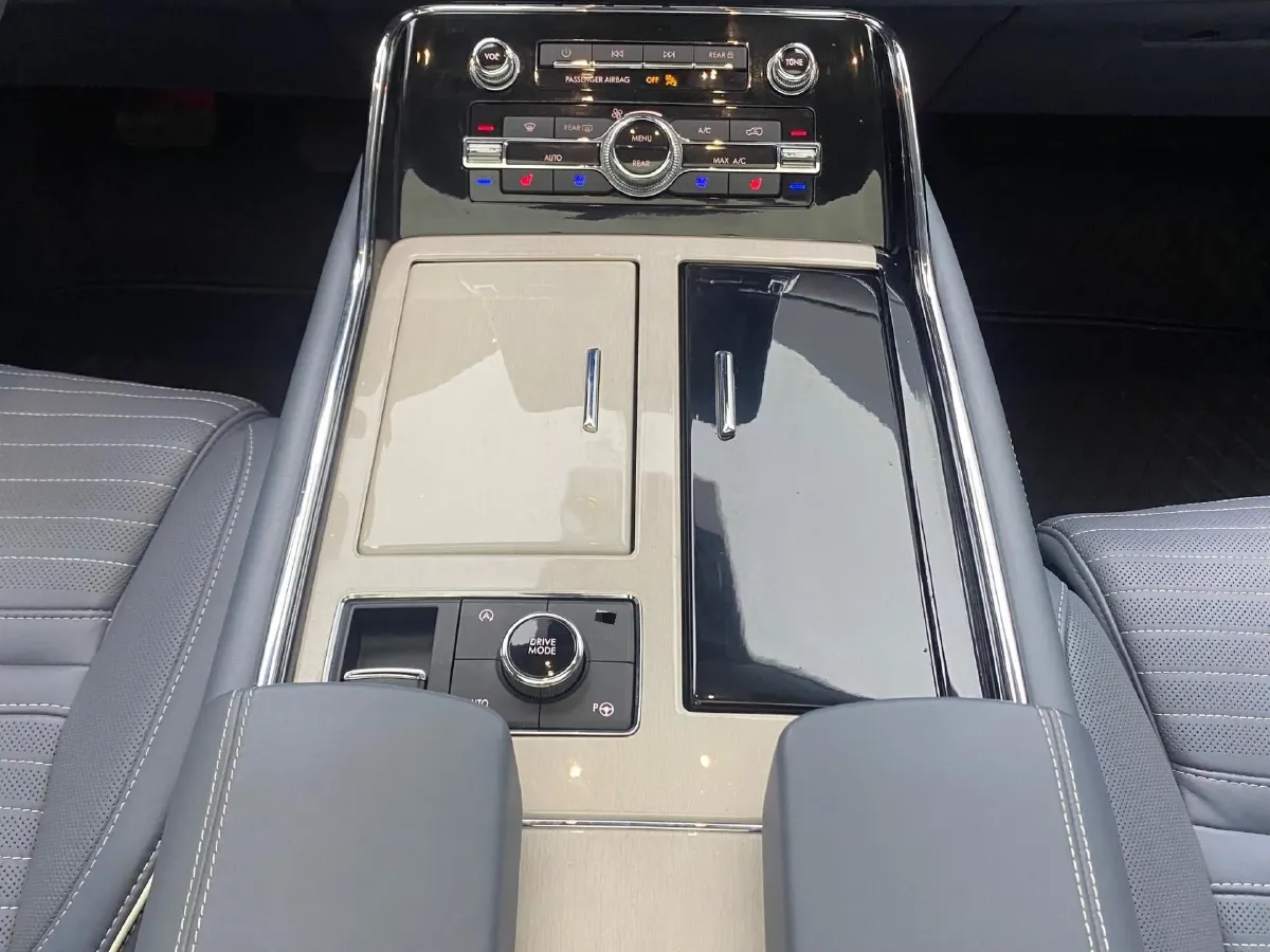 2020 Lincoln Navigator 3.5T 388HP V6 10AT,autocango,china used car exporter,china ev exporter,chinese used car exporter,chinese used ev exporter