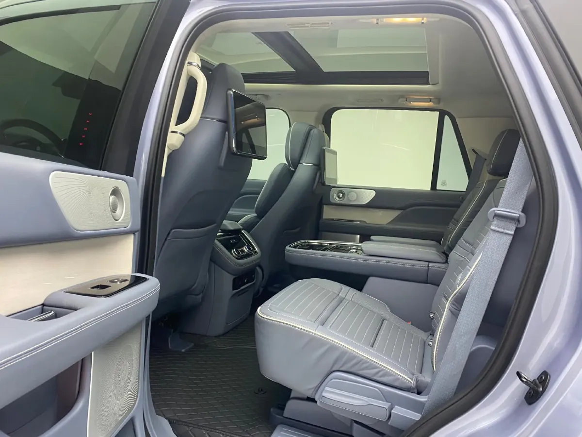 2020 Lincoln Navigator 3.5T 388HP V6 10AT,autocango,china used car exporter,china ev exporter,chinese used car exporter,chinese used ev exporter
