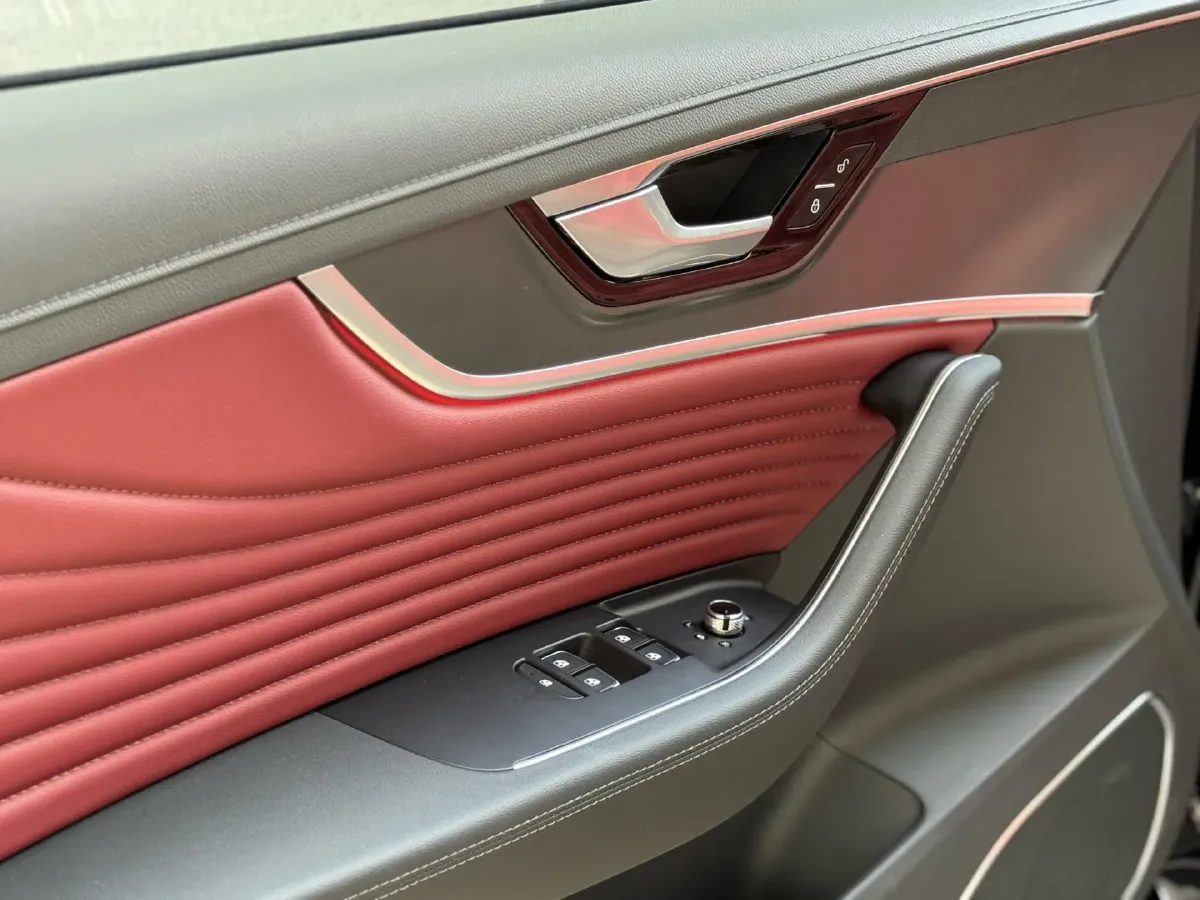 2023 HongQi HS5 2.0T 252HP L4 8AT,autocango,china used car exporter,china ev exporter,chinese used car exporter,chinese used ev exporter