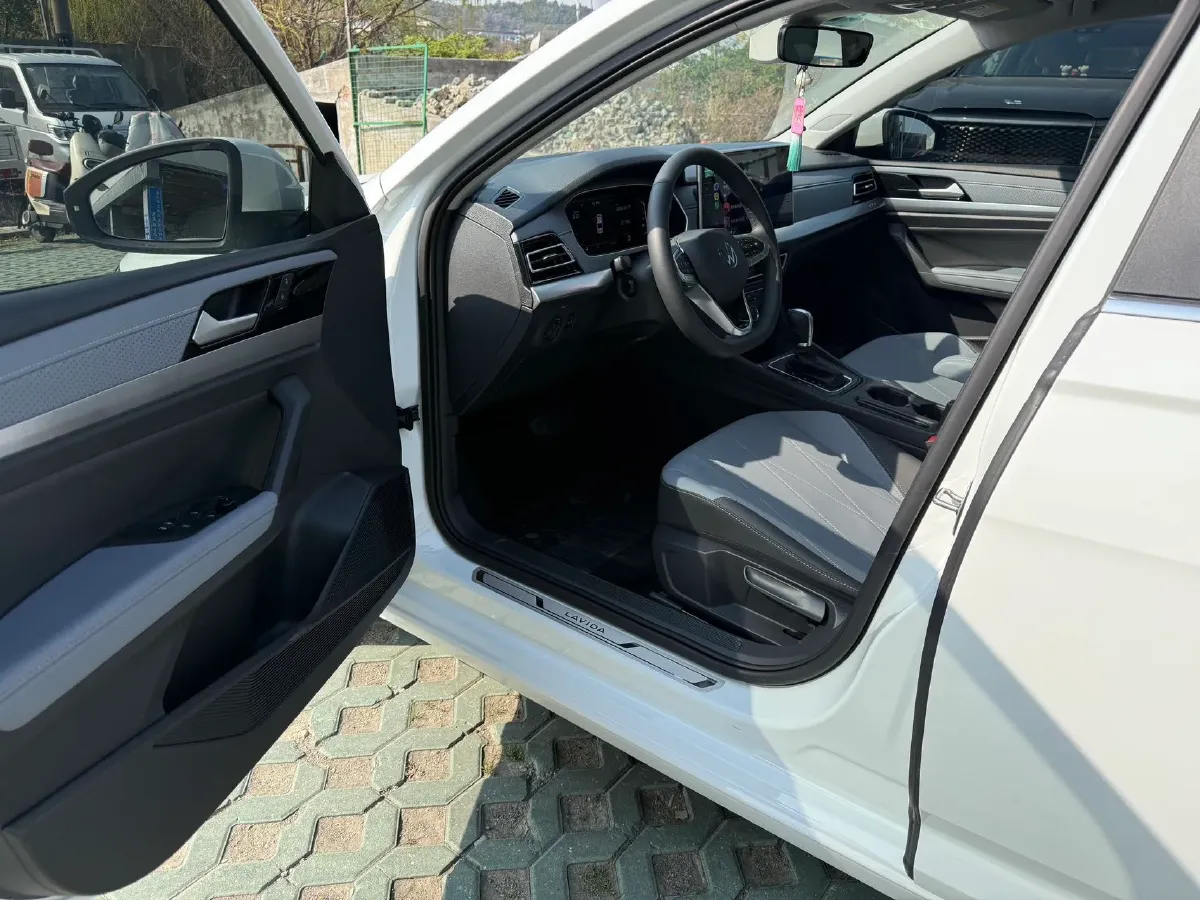 2024 Volkswagen Lavida 1.5L 110HP L4 6AT,autocango,china used car exporter,china ev exporter,chinese used car exporter,chinese used ev exporter