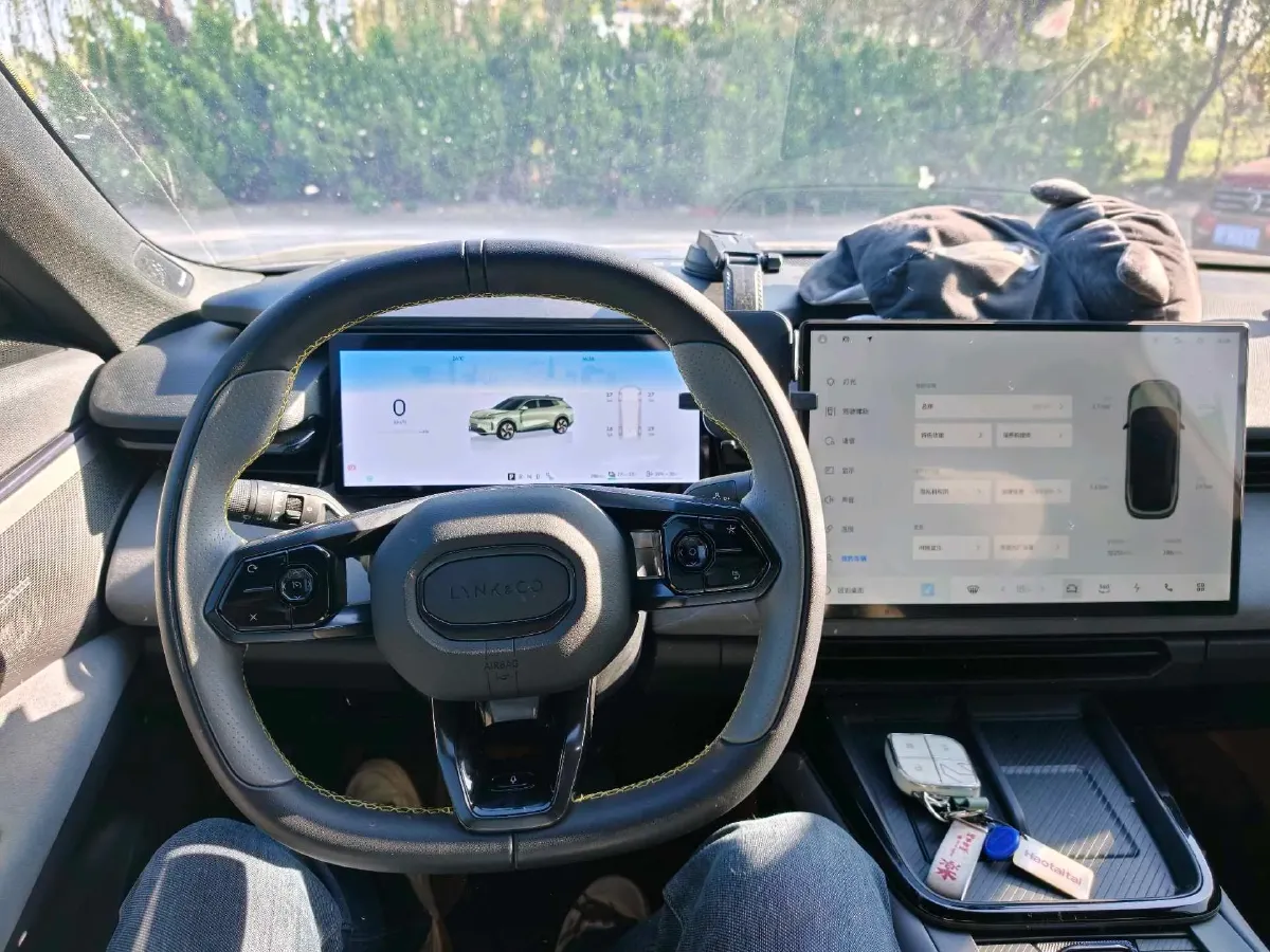 2025 LYNK&CO 08 EM-P 1.5T 163HP L4 3DHT PHEV 21.2KWH,autocango,china used car exporter,china ev exporter,chinese used car exporter,chinese used ev exporter