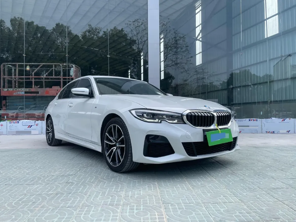 2022 BMW 3 Series 2.0T 156HP L4 8AT,autocango,china used car exporter,china ev exporter,chinese used car exporter,chinese used ev exporter