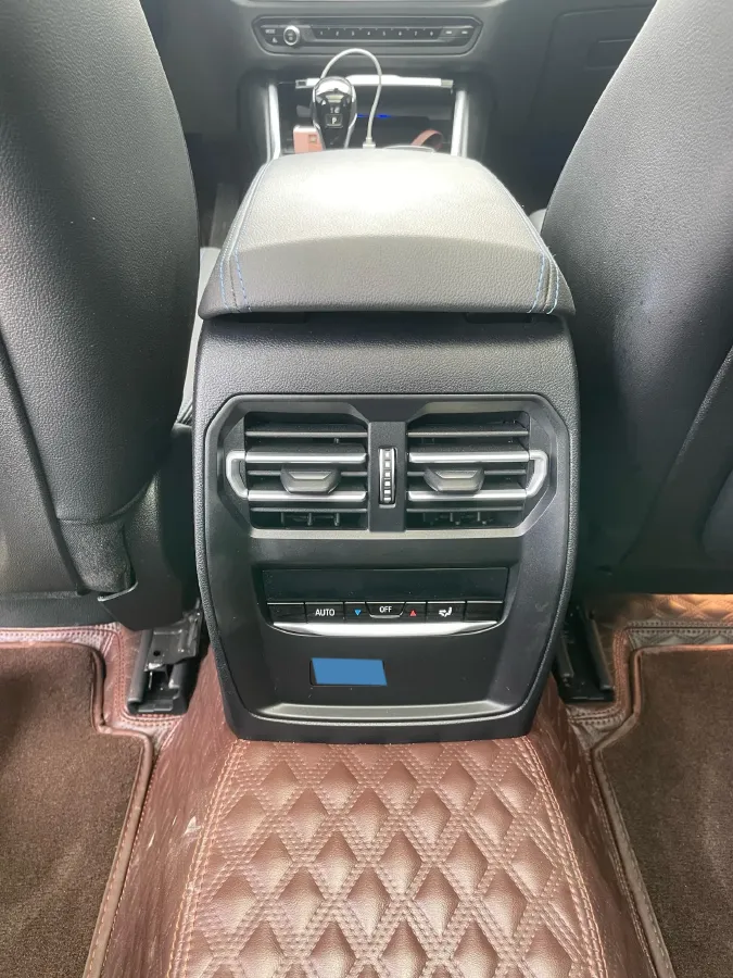 2022 BMW 3 Series 2.0T 156HP L4 8AT,autocango,china used car exporter,china ev exporter,chinese used car exporter,chinese used ev exporter