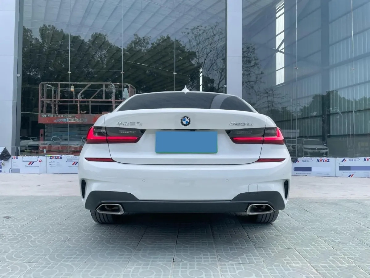 2022 BMW 3 Series 2.0T 156HP L4 8AT,autocango,china used car exporter,china ev exporter,chinese used car exporter,chinese used ev exporter