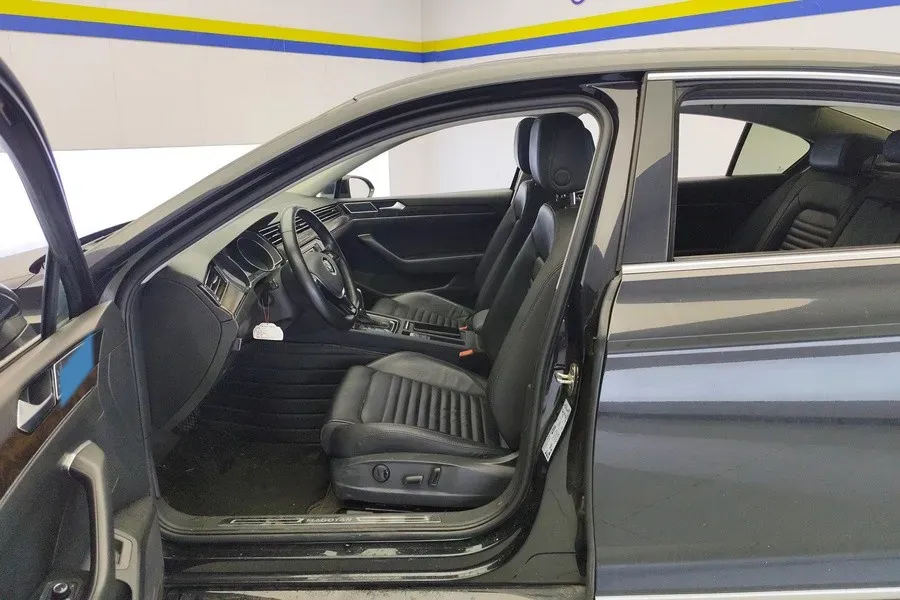 2019 Chevrolet Malibu XL 2.0T 241HP L4 9AT,autocango,china used car exporter,china ev exporter,chinese used car exporter,chinese used ev exporter