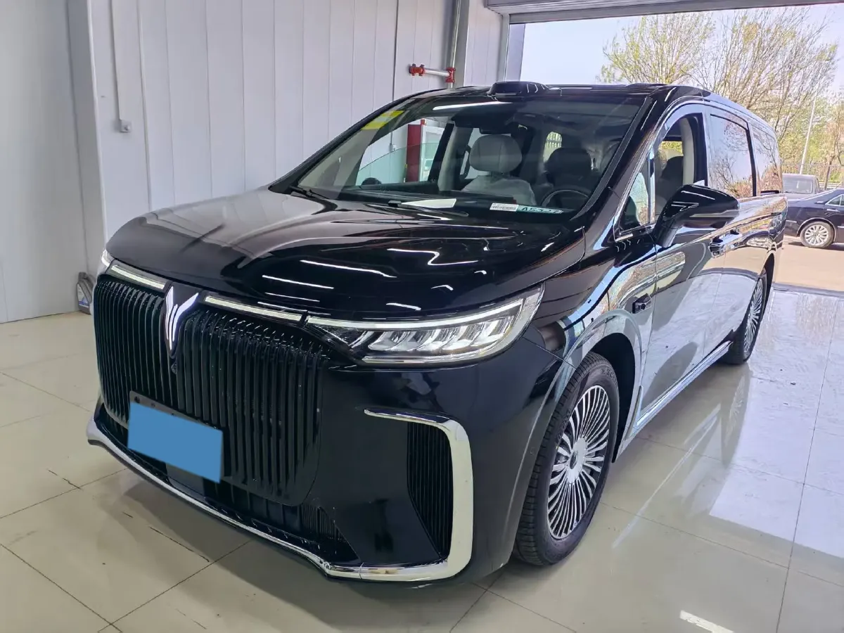 2026 Voyah ZhuiGuang L 1.5T 150HP L4 PHEV,autocango,china used car exporter,china ev exporter,chinese used car exporter,chinese used ev exporter