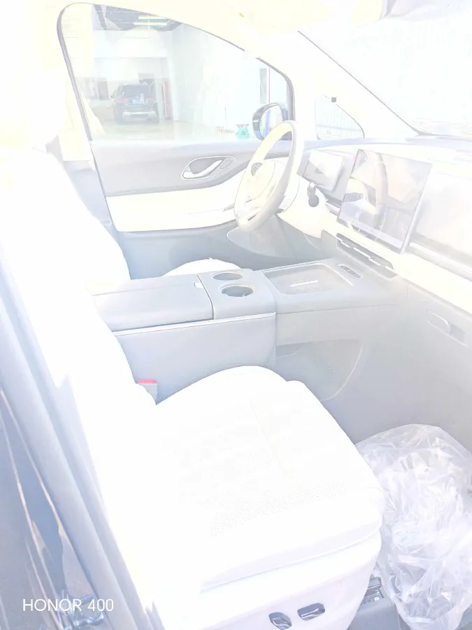 2026 Voyah ZhuiGuang L 1.5T 150HP L4 PHEV,autocango,china used car exporter,china ev exporter,chinese used car exporter,chinese used ev exporter