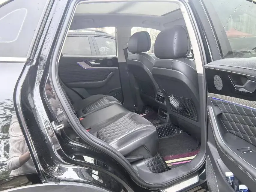 2019 HongQi HS5 2.0T 224HP L4 6AT,autocango,china used car exporter,china ev exporter,chinese used car exporter,chinese used ev exporter