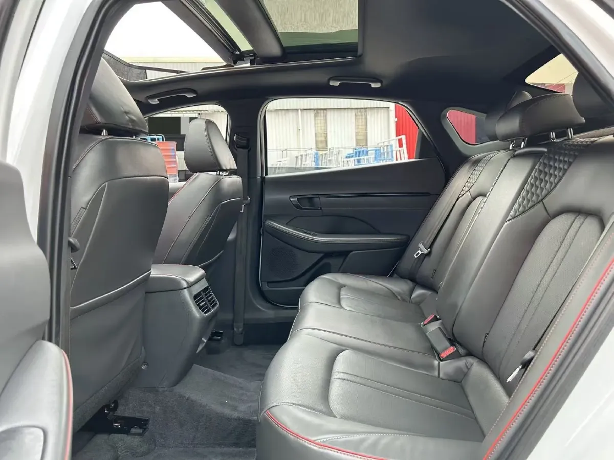 2020 Hyundai Sonata 2.0T 240HP L4 8AT,autocango,china used car exporter,china ev exporter,chinese used car exporter,chinese used ev exporter