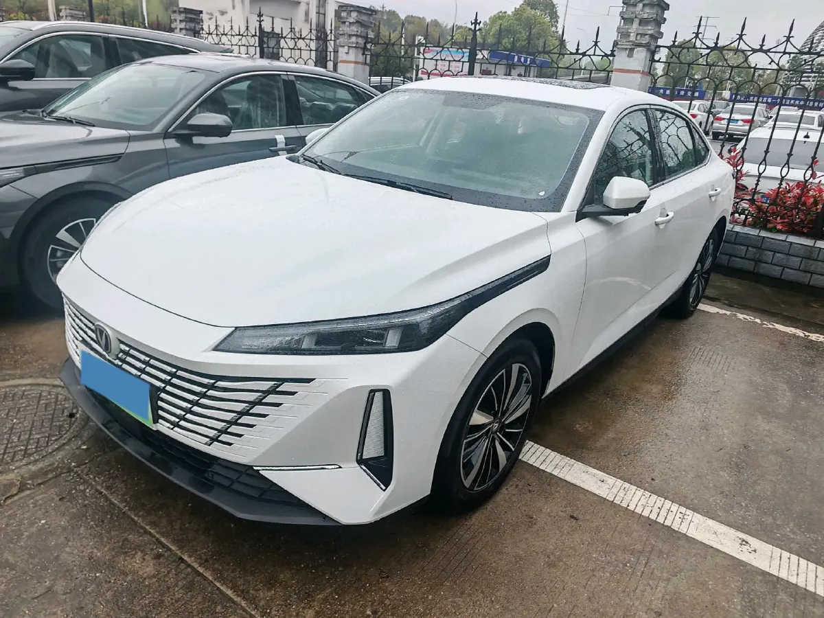 2025 ChangAn EadoPHEV 1.5L 98HP L4 E-CVT PHEV,autocango,china used car exporter,china ev exporter,chinese used car exporter,chinese used ev exporter