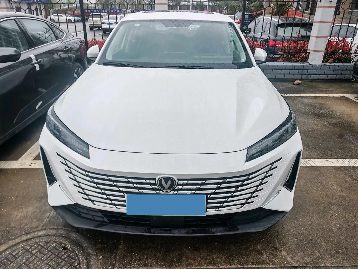 2025 ChangAn EadoPHEV 1.5L 98HP L4 E-CVT PHEV,autocango,china used car exporter,china ev exporter,chinese used car exporter,chinese used ev exporter