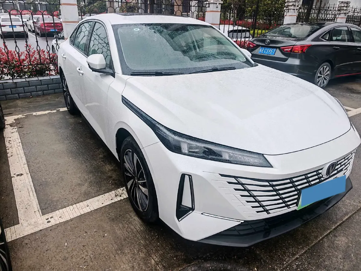 2025 ChangAn EadoPHEV 1.5L 98HP L4 E-CVT PHEV,autocango,china used car exporter,china ev exporter,chinese used car exporter,chinese used ev exporter