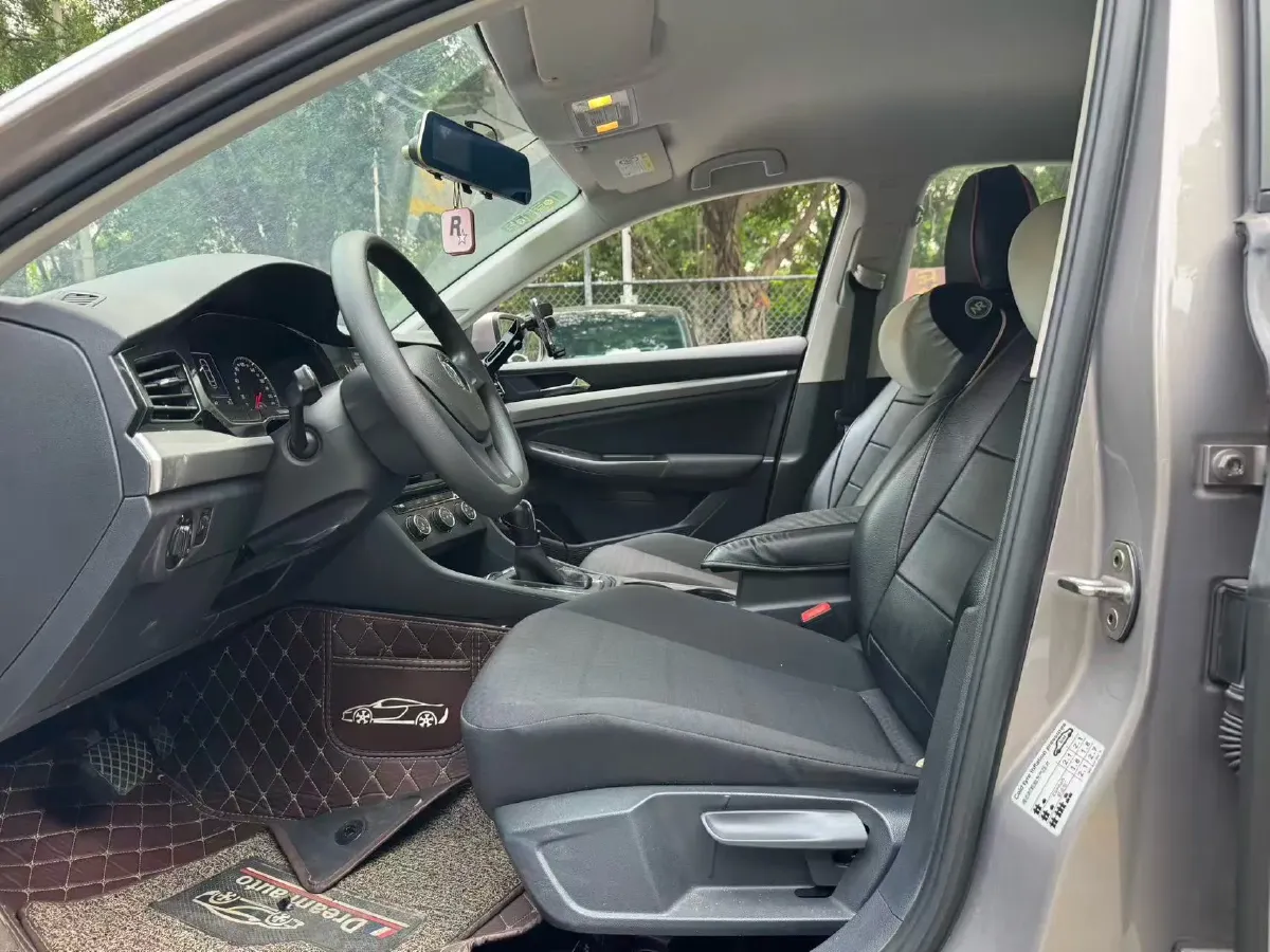 2019 Bestune T77 1.2T 143HP L4 7DCT,autocango,china used car exporter,china ev exporter,chinese used car exporter,chinese used ev exporter