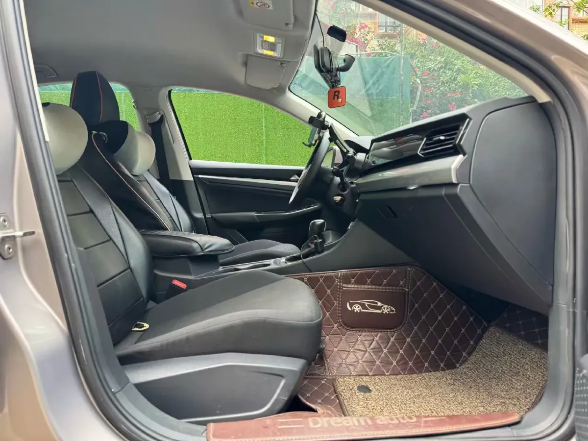 2019 Bestune T77 1.2T 143HP L4 7DCT,autocango,china used car exporter,china ev exporter,chinese used car exporter,chinese used ev exporter