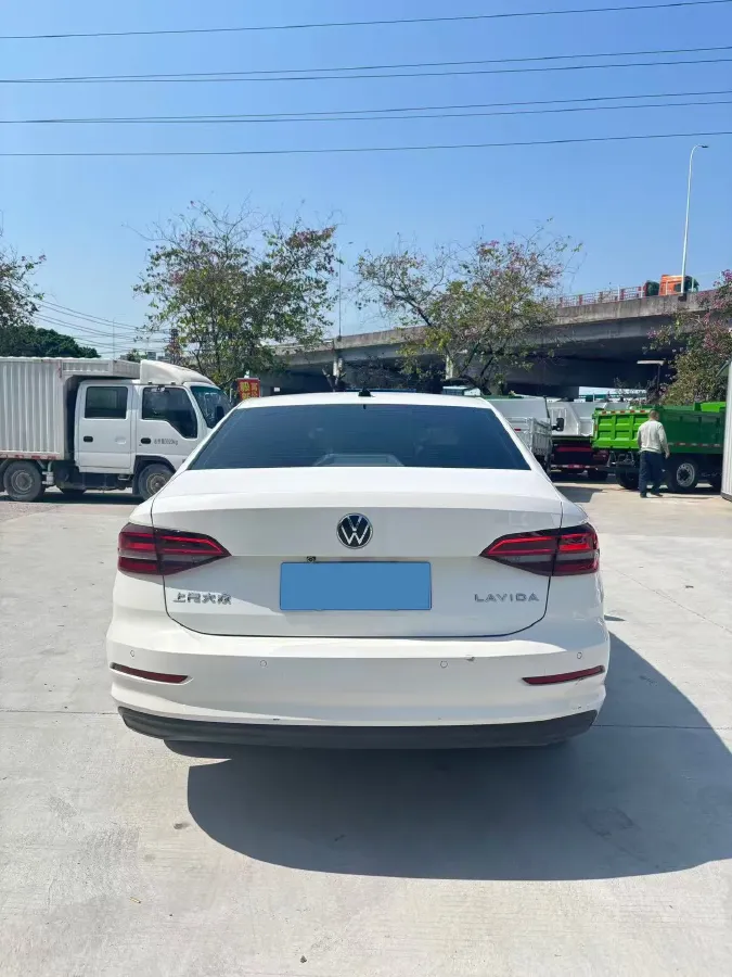 2022 Bestune B70 2.0T 224HP L4 6AT,autocango,china used car exporter,china ev exporter,chinese used car exporter,chinese used ev exporter