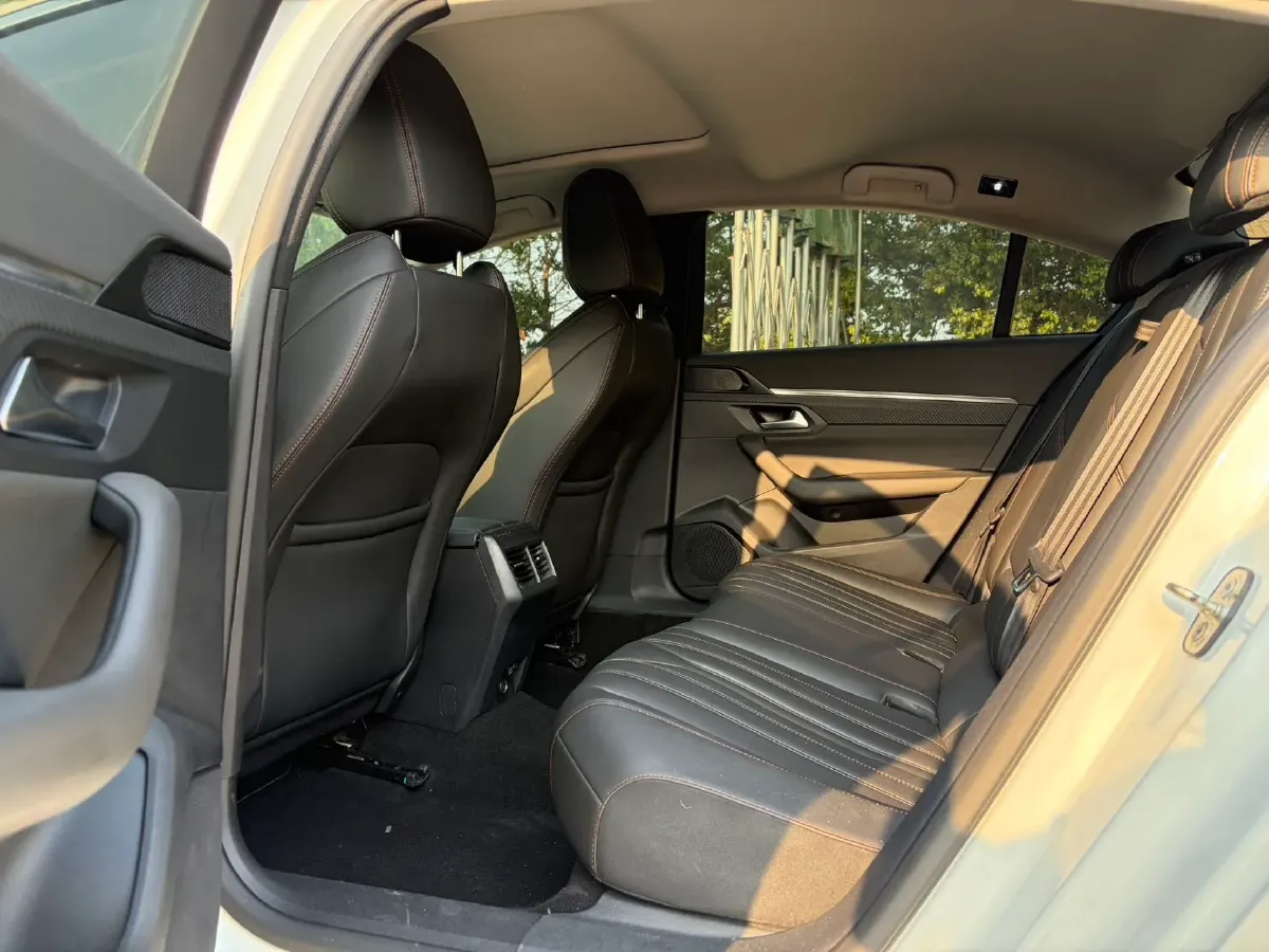 2021 Peugeot 508 1.6T 170HP L4 6AT,autocango,china used car exporter,china ev exporter,chinese used car exporter,chinese used ev exporter