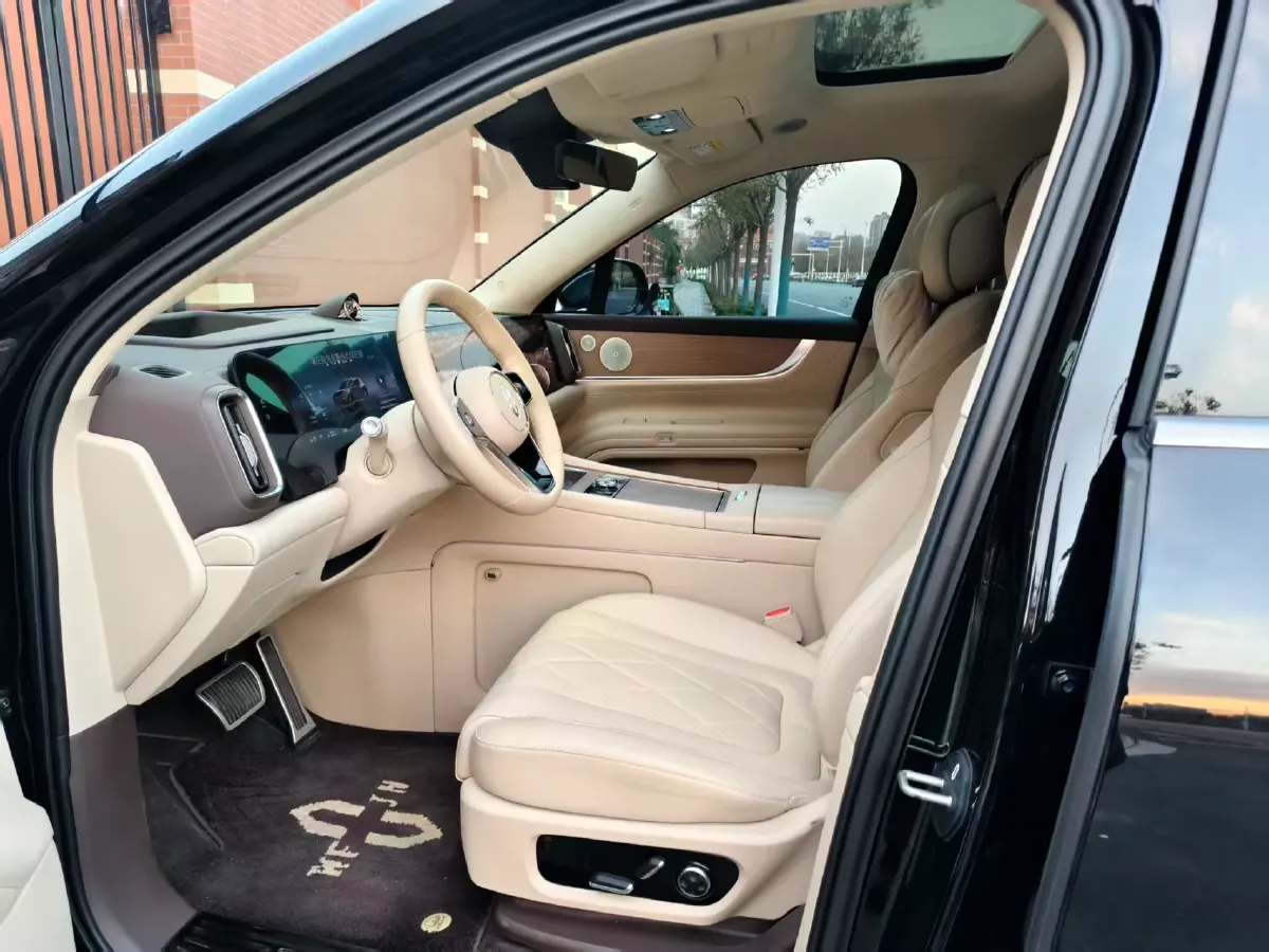 2024 AITO AITO M9 1.5T 152HP L4 REEV 42KWH,autocango,china used car exporter,china ev exporter,chinese used car exporter,chinese used ev exporter