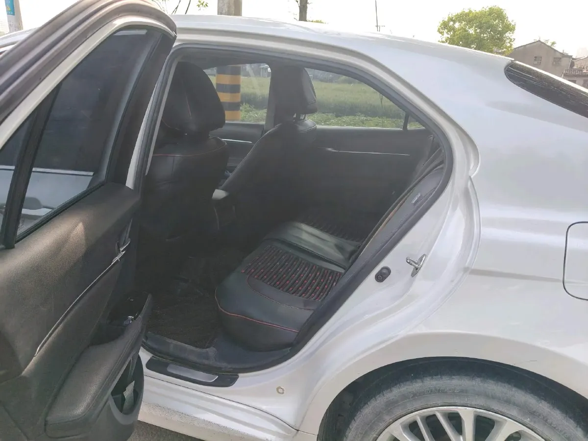 2019 Toyota Camry 2.5L 209HP L4 8AT,autocango,china used car exporter,china ev exporter,chinese used car exporter,chinese used ev exporter