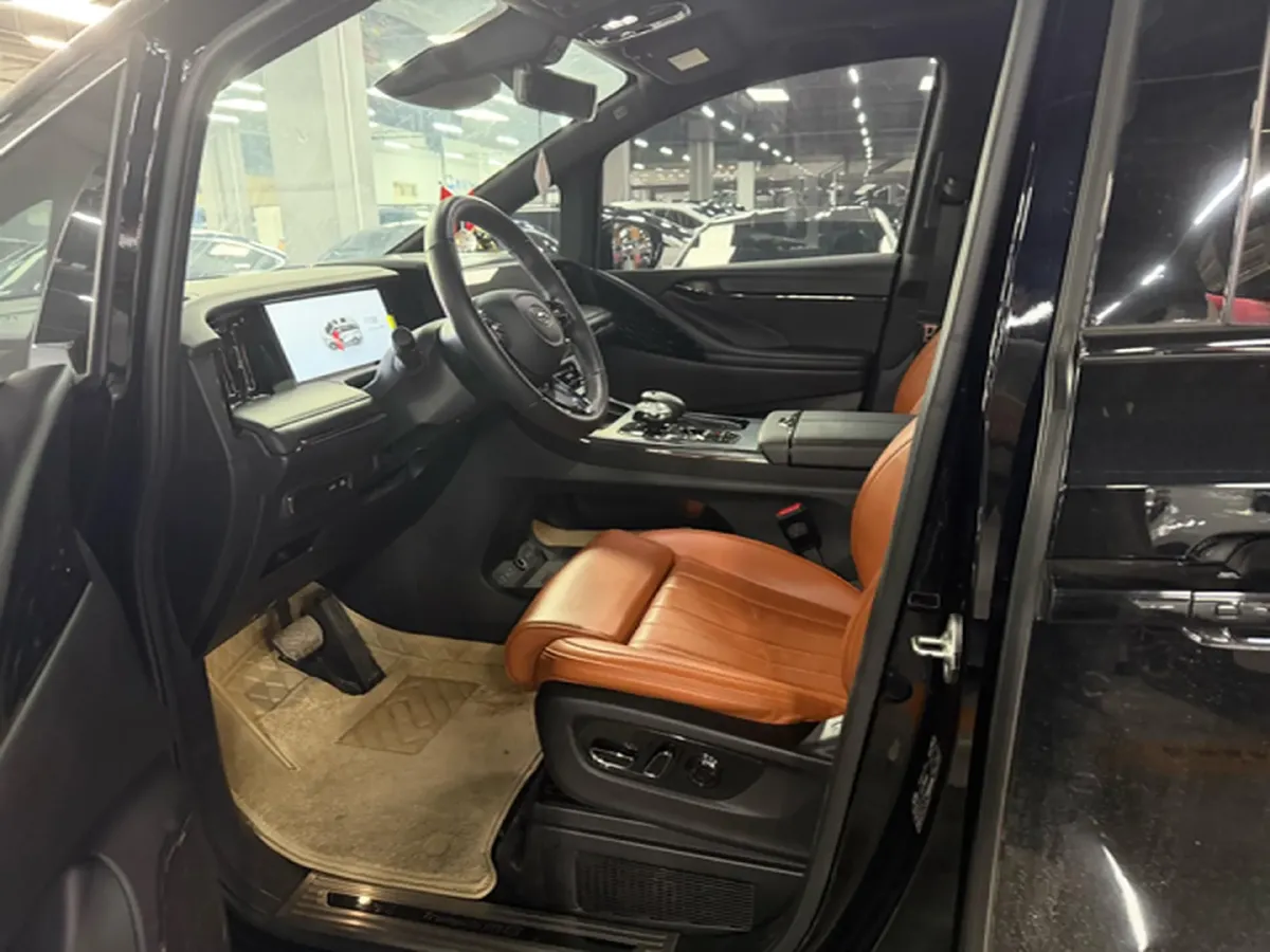 2024 GAC Trumpchi M8 2.0T 190HP L4 E-CVT Hybrid,autocango,china used car exporter,china ev exporter,chinese used car exporter,chinese used ev exporter