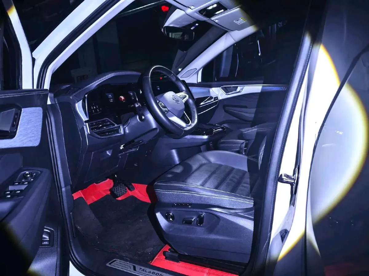 2023 Volkswagen Talagon 2.0T 186HP L4 7DCT,autocango,china used car exporter,china ev exporter,chinese used car exporter,chinese used ev exporter