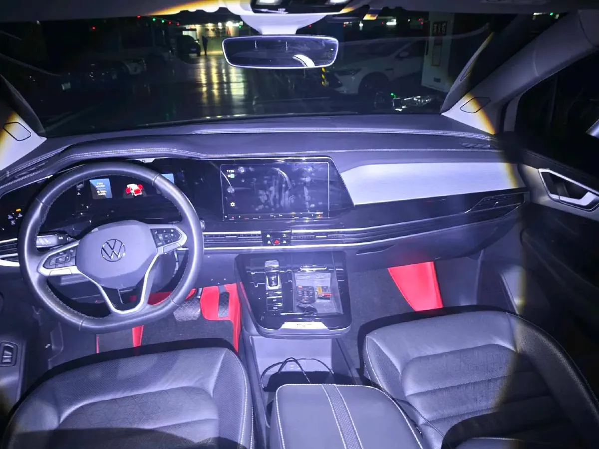 2023 Volkswagen Talagon 2.0T 186HP L4 7DCT,autocango,china used car exporter,china ev exporter,chinese used car exporter,chinese used ev exporter