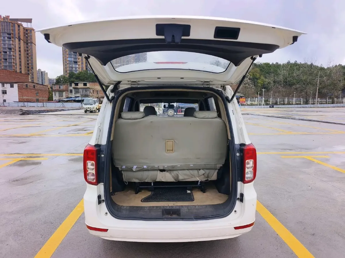 2018 WuLing HongGuang 1.5L 105HP L4 5MT,autocango,china used car exporter,china ev exporter,chinese used car exporter,chinese used ev exporter