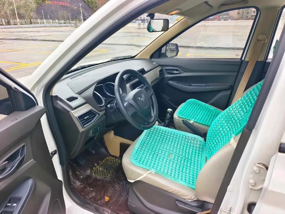 2018 WuLing HongGuang 1.5L 105HP L4 5MT,autocango,china used car exporter,china ev exporter,chinese used car exporter,chinese used ev exporter