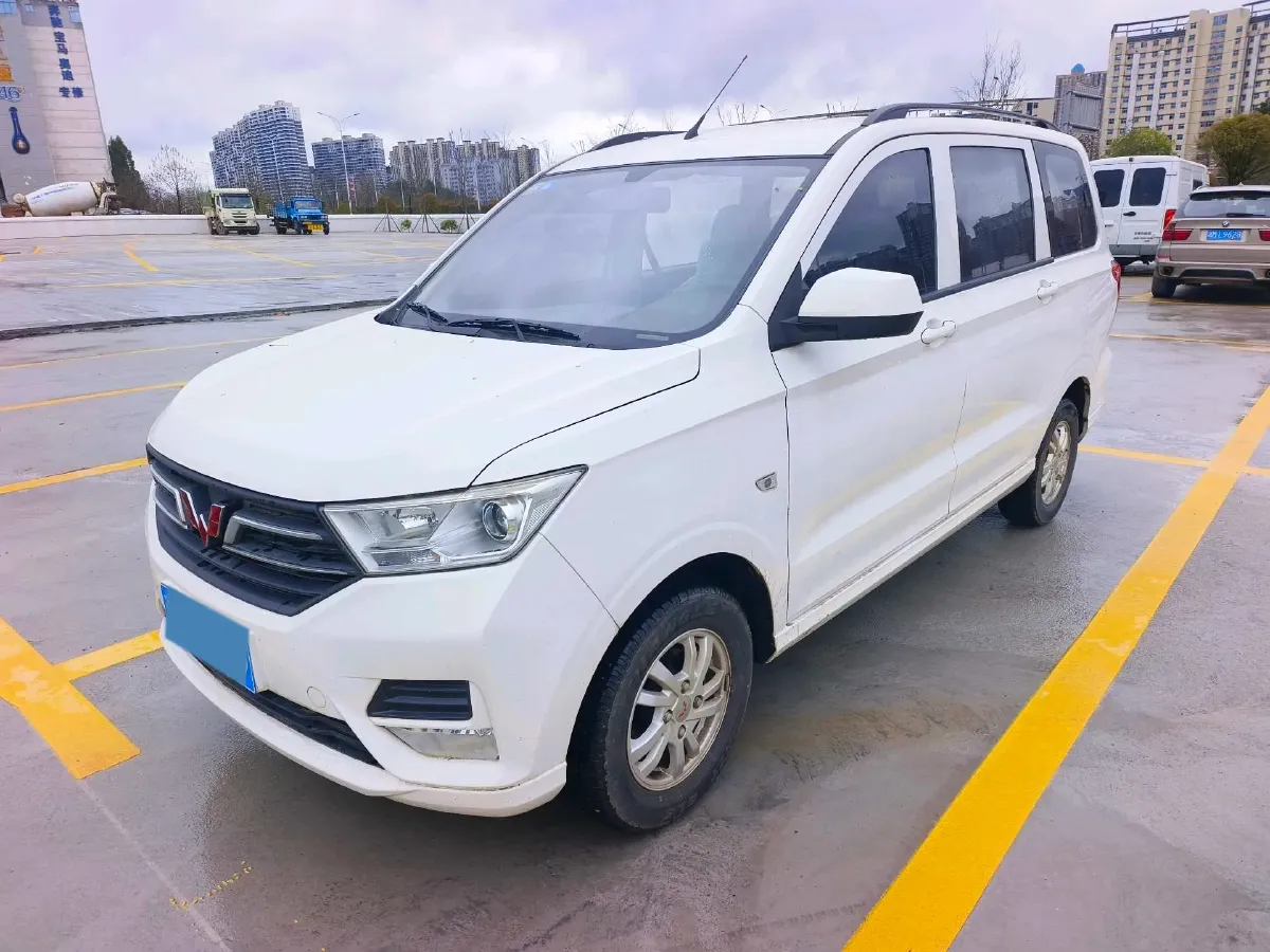 2018 WuLing HongGuang 1.5L 105HP L4 5MT,autocango,china used car exporter,china ev exporter,chinese used car exporter,chinese used ev exporter