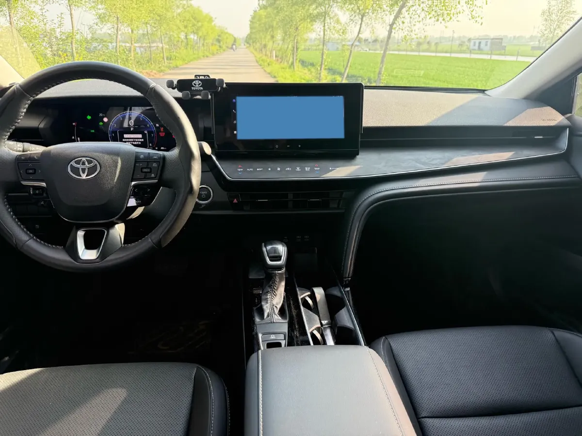 2024 Toyota Camry 2.0L 152HP L4 E-CVT Hybrid,autocango,china used car exporter,china ev exporter,chinese used car exporter,chinese used ev exporter