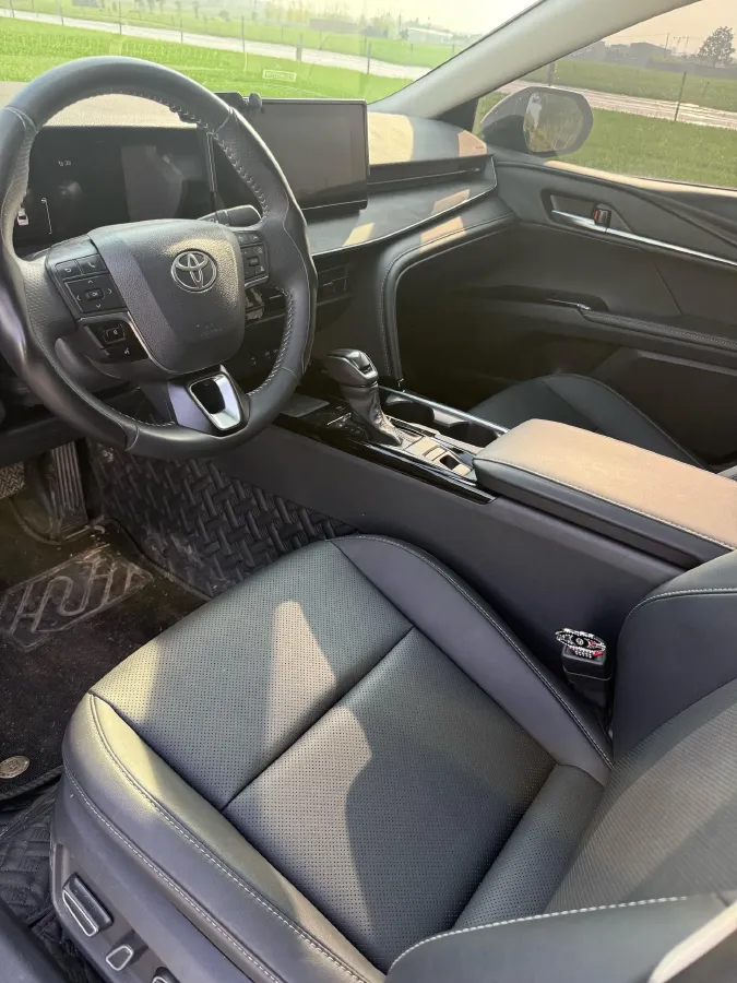 2024 Toyota Camry 2.0L 152HP L4 E-CVT Hybrid,autocango,china used car exporter,china ev exporter,chinese used car exporter,chinese used ev exporter