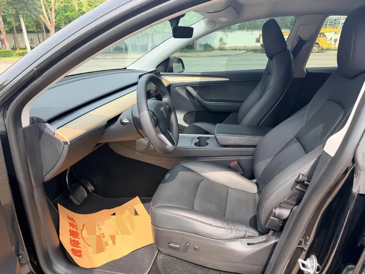 2022 Tesla Model Y BEV 60KWH,autocango,china used car exporter,china ev exporter,chinese used car exporter,chinese used ev exporter