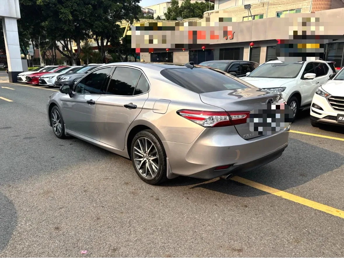 2021 Toyota Camry 2.5L 209HP L4 8AT,autocango,china used car exporter,china ev exporter,chinese used car exporter,chinese used ev exporter